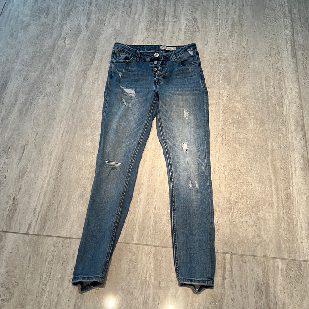 I & M jeans high rise Kylie skinny distressed